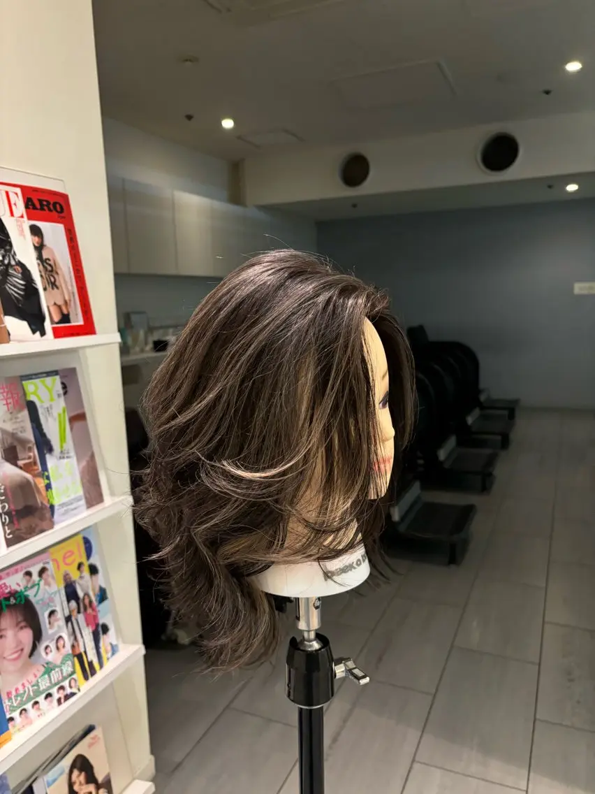 ロング カラー ハイライトカラー ハイライト オオカメ ユヅキのヘアスタイル