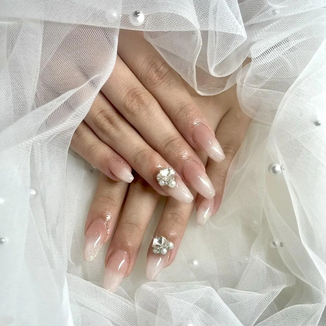 ネイル ラメ(グリッター) ホワイト nail salon Ellisのネイルデザイン