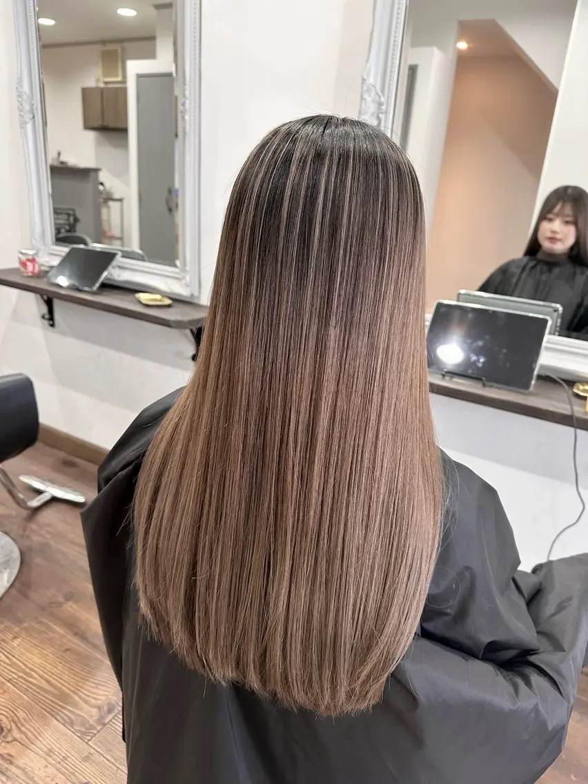 ロング レイヤーカット カット ヘアカラー トリートメント バレイヤージュ 隅中秀弥のヘアスタイル