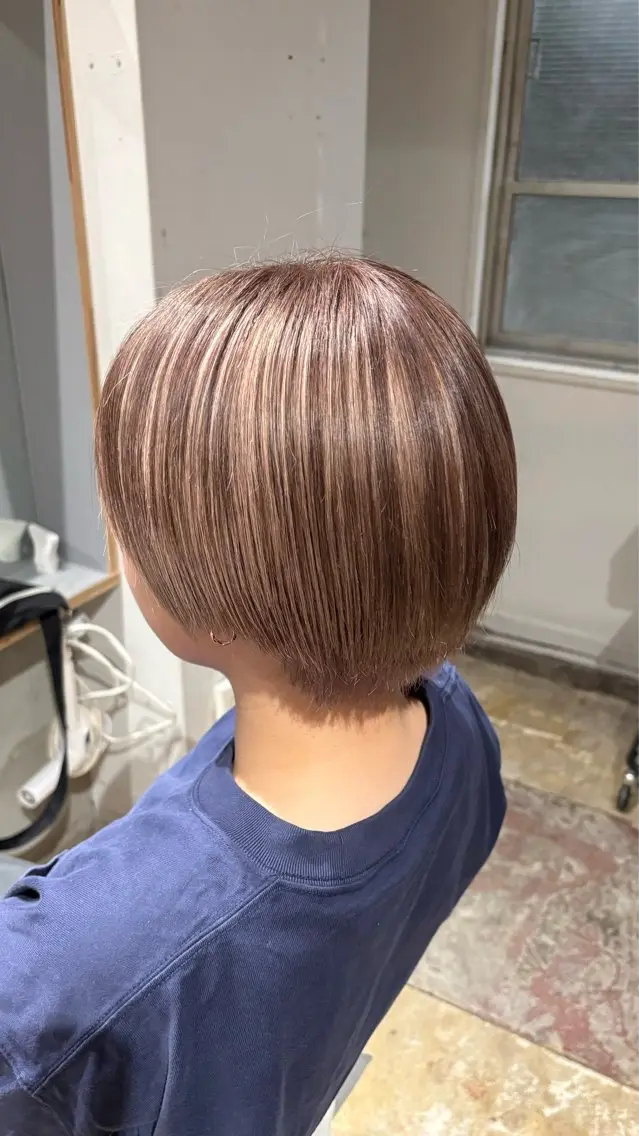 ショート カラー ヘアカラー 安藤 まりのヘアスタイル