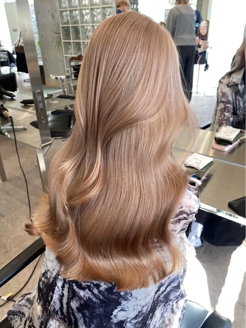 ロング ヘアカラー ヘーゼルブラウン🤎 ゆり🫧のヘアスタイル