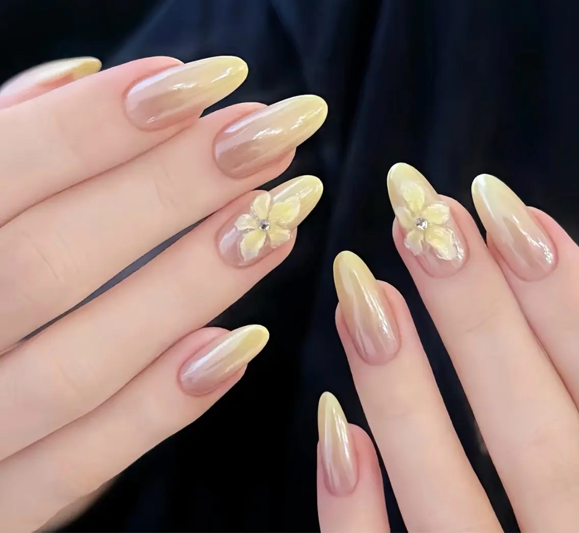 ネイル フットネイル フレンチネイル グラデーション 氷ネイル・うるうるネイル 韓国ネイル ハンドネイル Lynn_ Nailのネイルデザイン