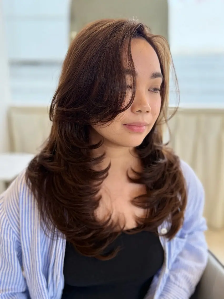 ロング カラー シールエクステ バレイヤージュ ベージュカラー ブリーチ ケアブリーチ カット ヘアカラー 大阪梅田/レイヤー/ ハイライト/yuuのヘアスタイル