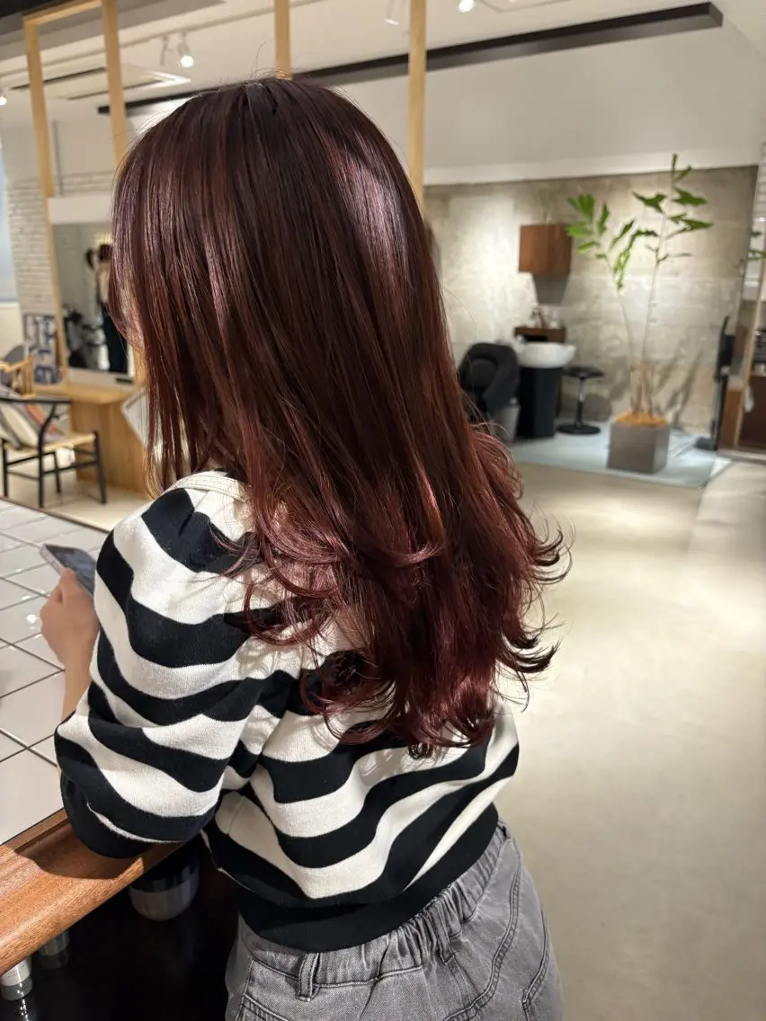 ロング カラー ブラウンカラー ピンクカラー ピンクブラウン カット ヘアカラー トリートメント Yui⭐️ 透け感カラーのヘアスタイル