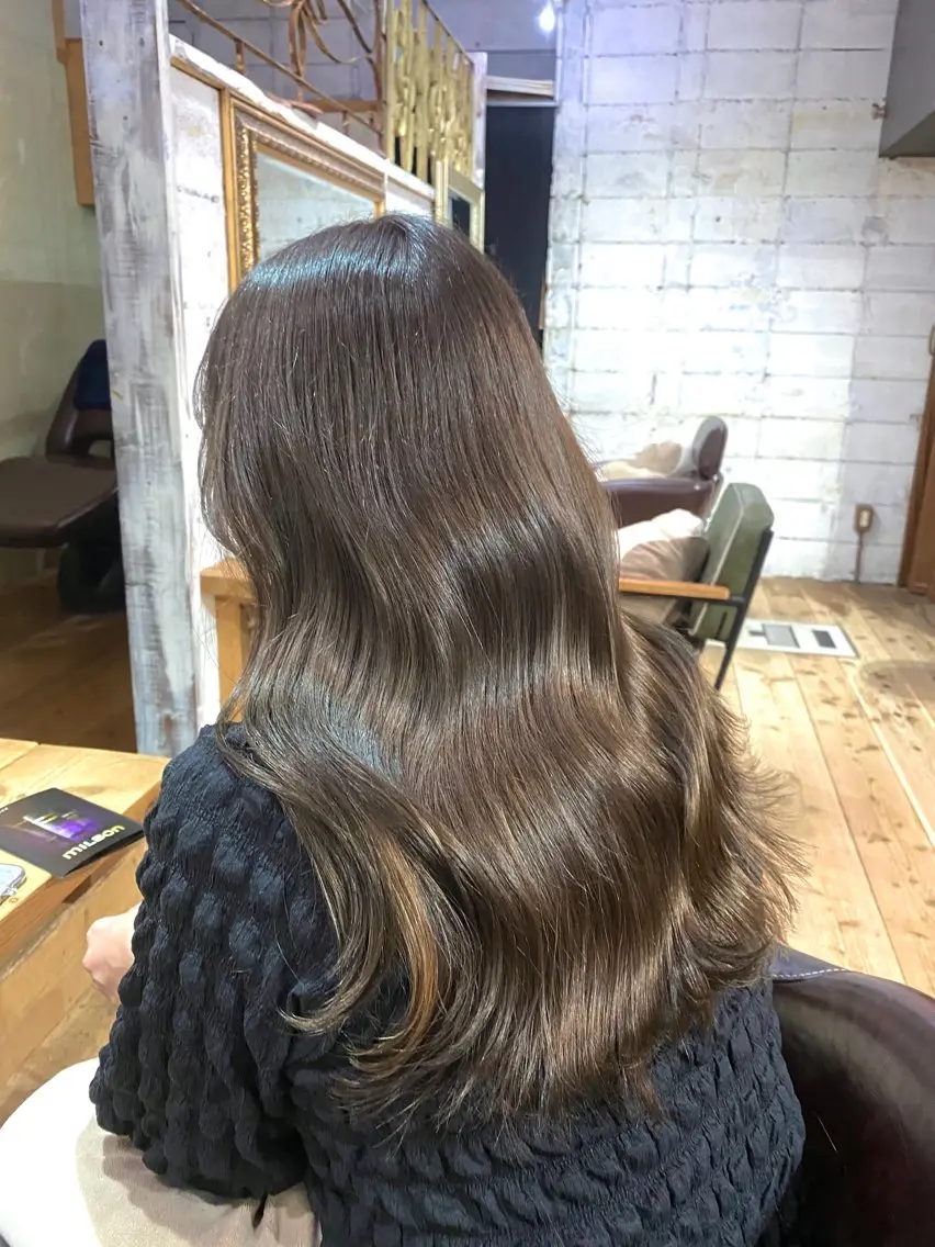 ロング カラー アッシュ ベージュカラー ヨシンモリ カット ヘアカラー トリートメント 【韓国レイヤー特化 ハッシュカット】のヘアスタイル