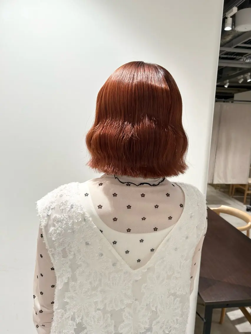 ショート カラー ブリーチ ブラウンカラー オレンジ オレンジブラウン カット ヘアカラー トリートメント ヘッドスパ ヘアセット スキバサミを使わない カット🌼唯🌼のヘアスタイル