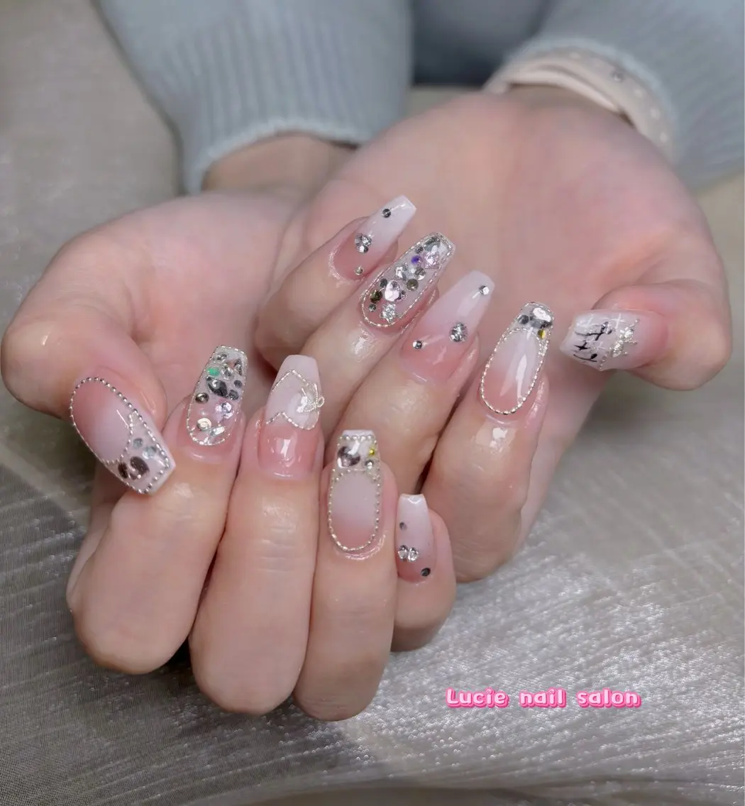 ネイル フレンチネイル ジェルネイル グラデーション 持ち込み オフィスネイル ハンドネイル LUCIE NAILのネイルデザイン