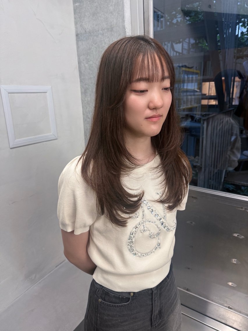 ロング カラー ロングレイヤー アッシュ ベージュカラー ブリーチ 透明感カラー カット ヘアカラー トリートメント 誰より丁寧なカット/ 小林輝/レイヤーのヘアスタイル