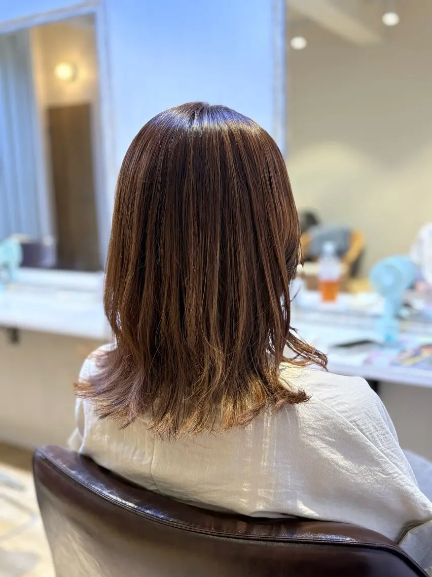 ミディアム レイヤーカット ヘアカラー 上川畑 つかさのヘアスタイル