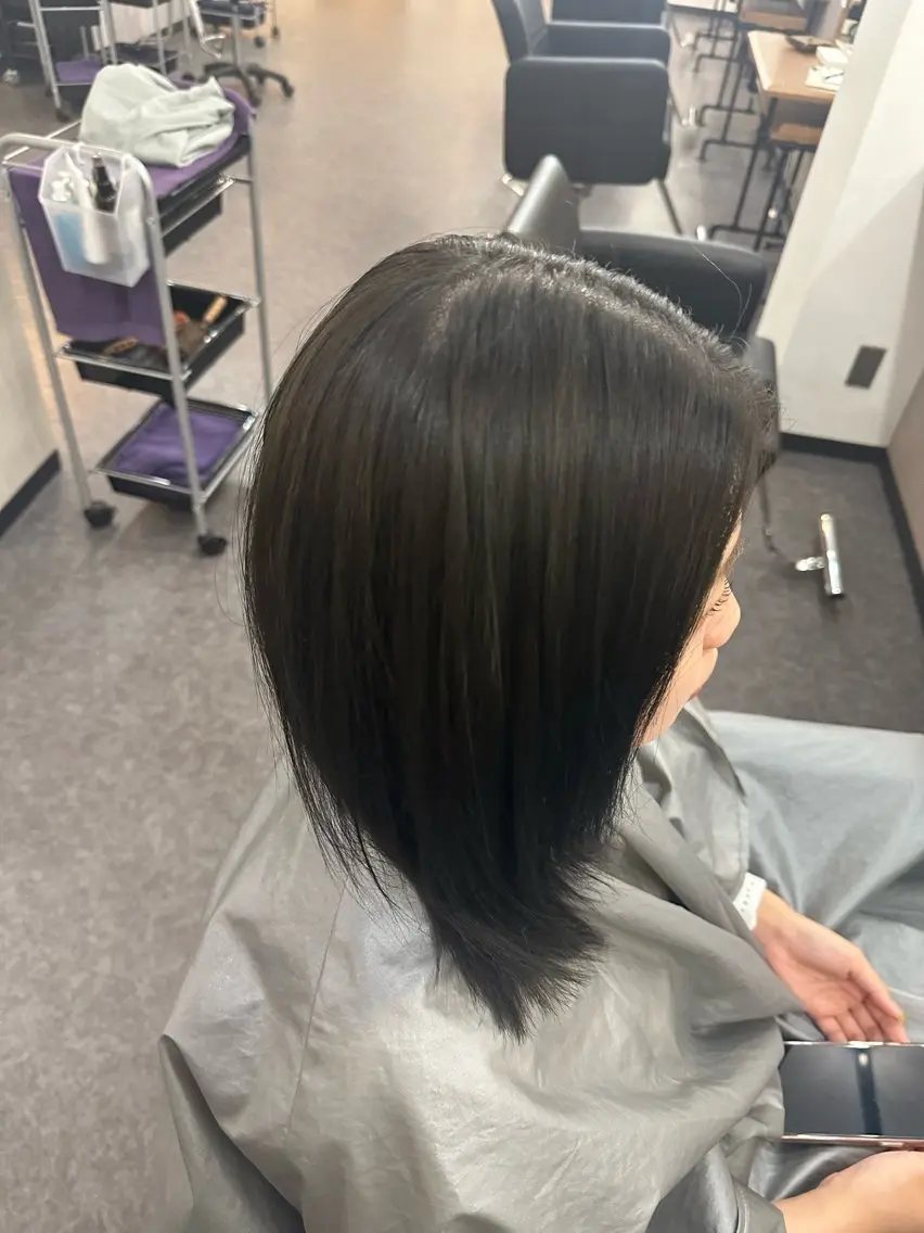 ミディアム 伊藤 杏のヘアスタイル