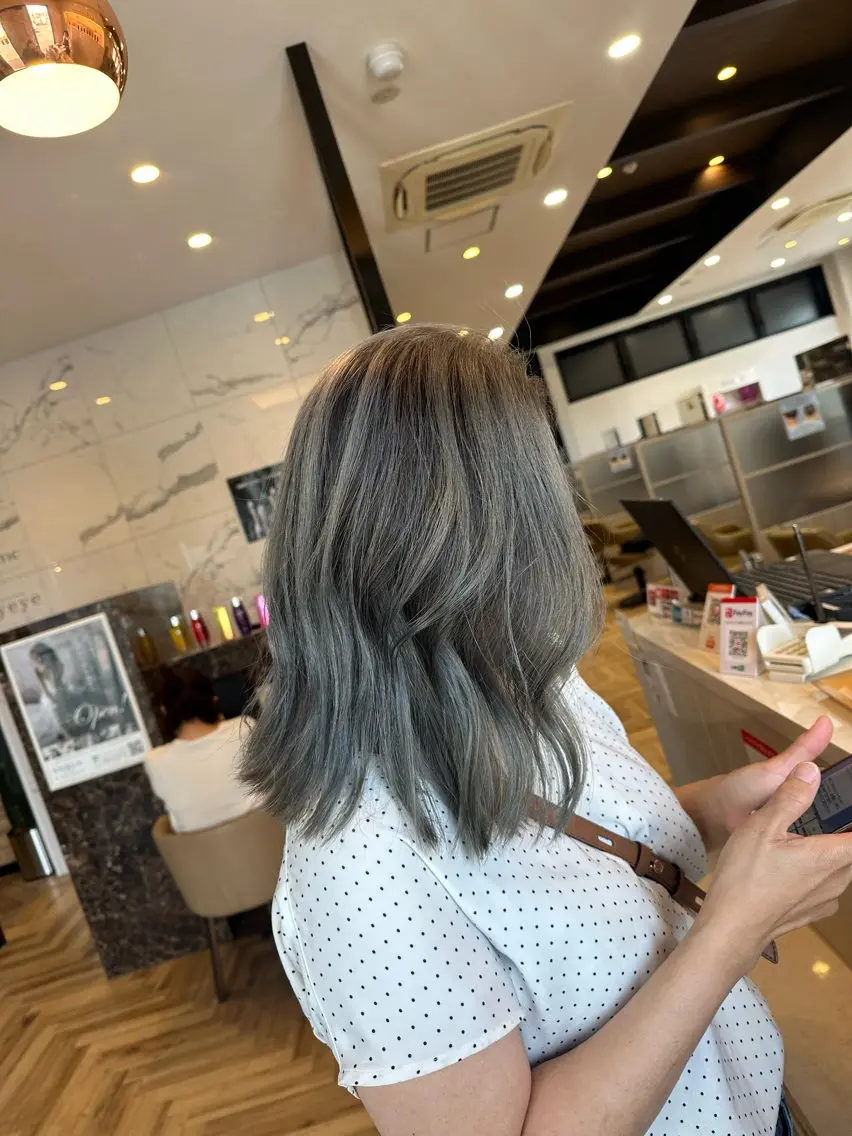 セミロング カット ヘアカラー arl 豊田店のヘアスタイル