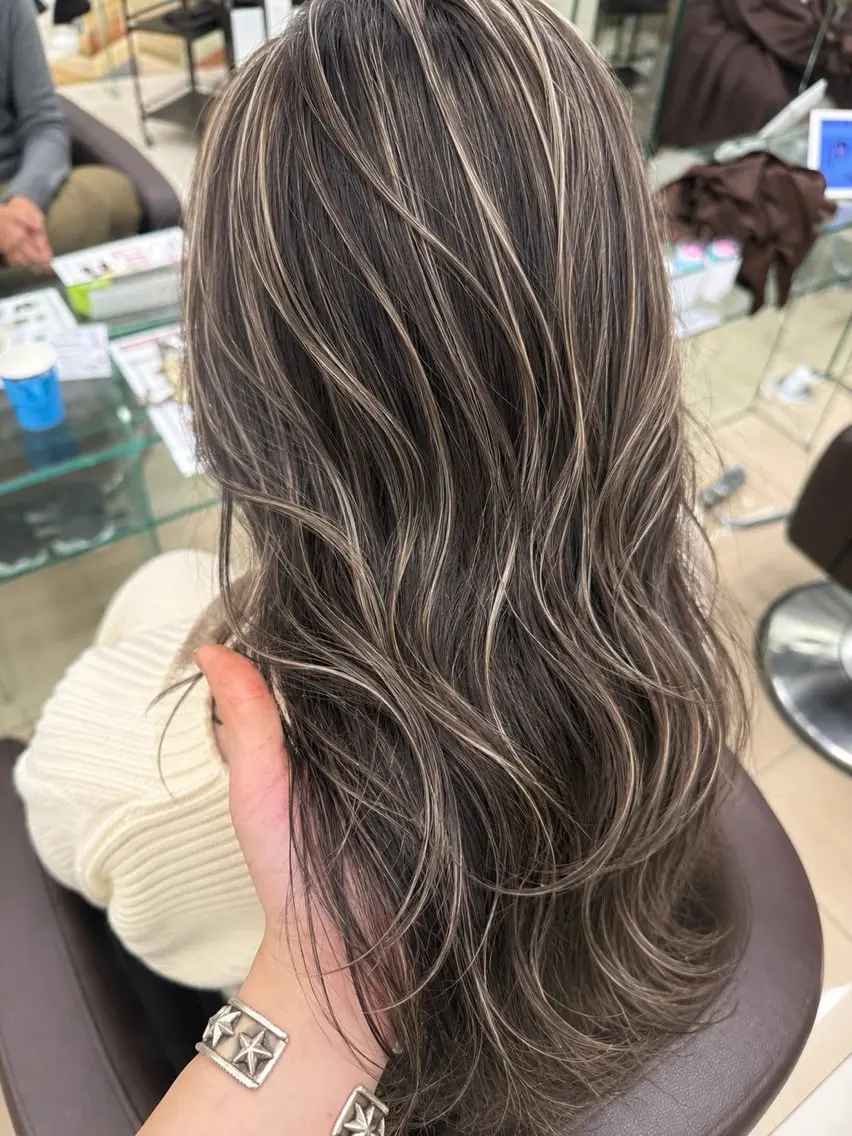 セミロング EARTH 長崎浜町のヘアスタイル