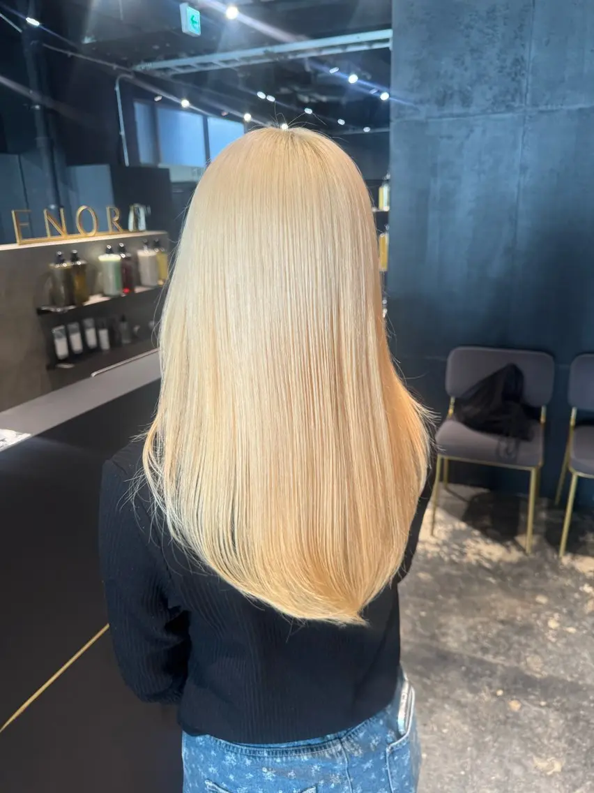ロング ヘアカラー トリートメント 🦁ブリーチカラー 💎紫音のヘアスタイル