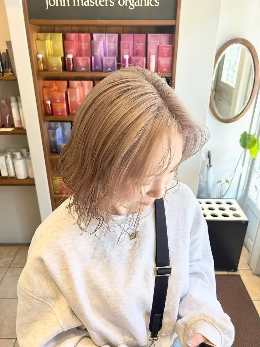 ショート ヘアカラー トリートメント 艶髪/韓国風🤍🖤 小林実央のヘアスタイル