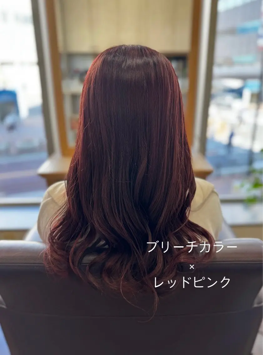 セミロング カラー ブリーチ ピンクカラー 小林 光紗のヘアスタイル