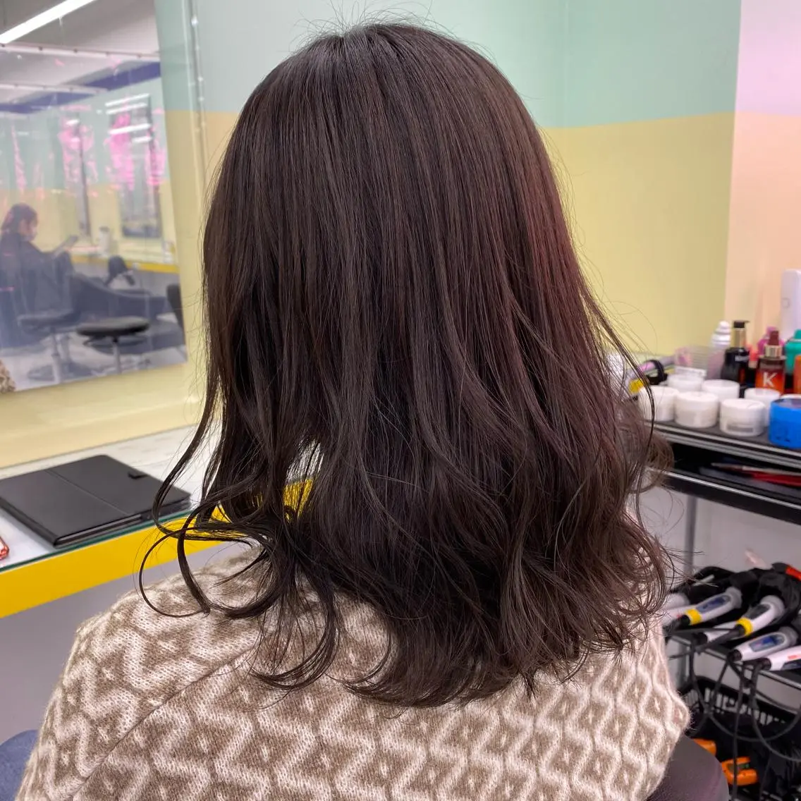 セミロング カラー ヘアアレンジ ヘアカラー トリートメント mai🍑暖色カラー /レイヤー💖のヘアスタイル
