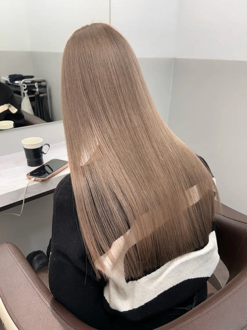 ロング カラー 薄田 珠美のヘアスタイル