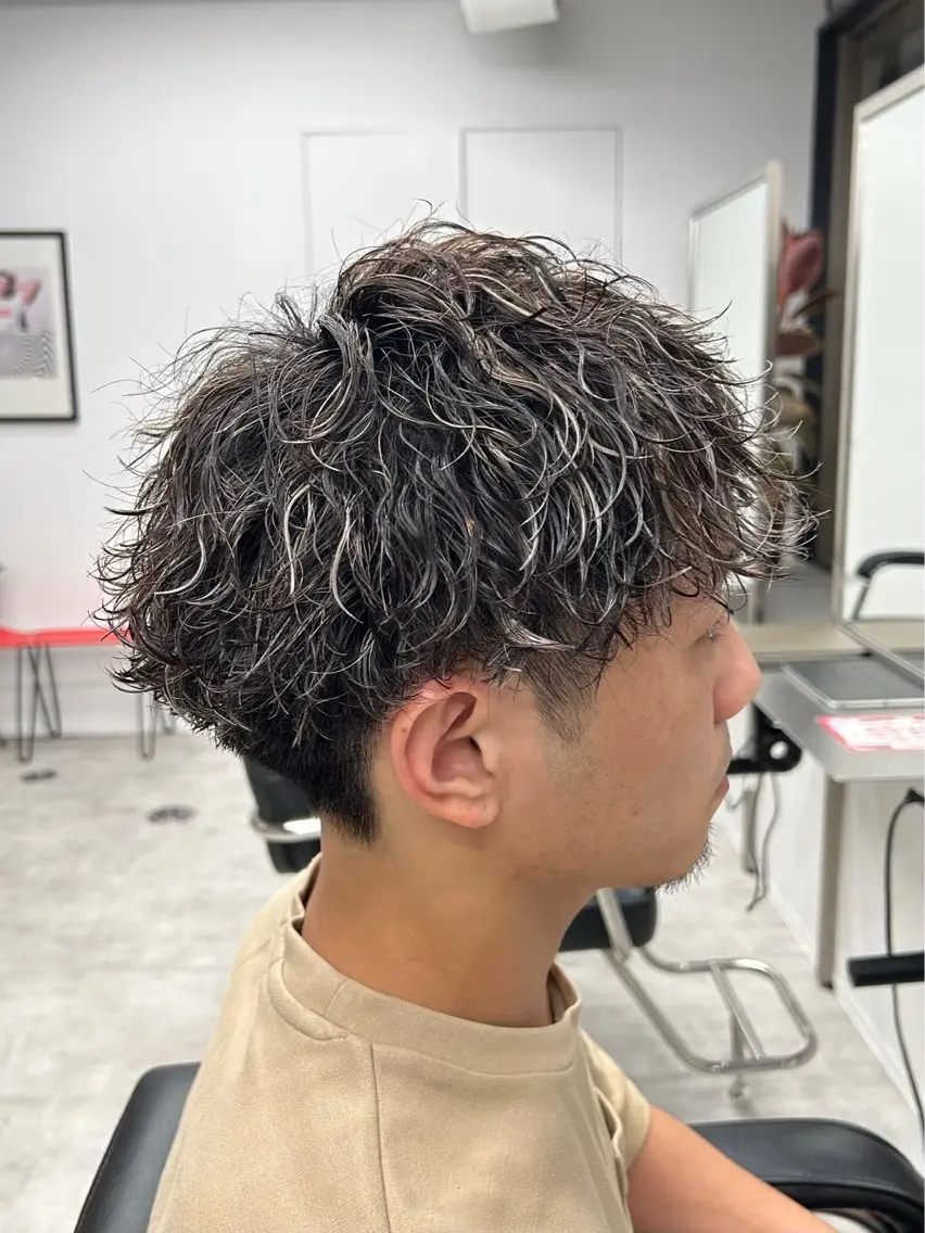 ショート カラー パーマ メンズ カット ヘアカラー パーマ メンズパーマ/新潟/ 万代/田崎亮🌟のヘアスタイル