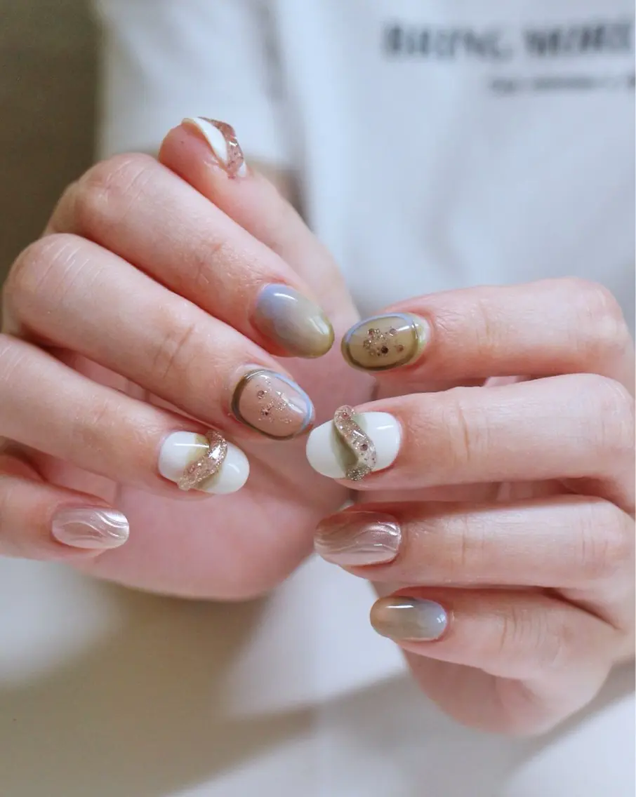 ネイル 韓国ネイル ミラーネイル ニュアンスネイル ワンホンネイル ハンドネイル Baku Nailsのネイルデザイン