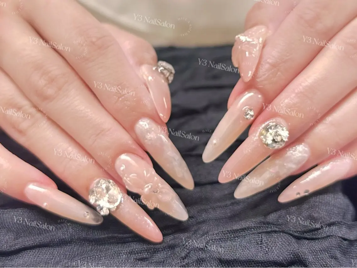 ネイル アートネイル 長さ出し ロングネイル スカルプネイル ネイルチップ ハンドネイル Y3 NailSalonのネイルデザイン