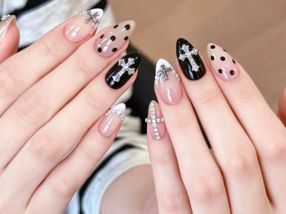 ネイル lucky nail 歌舞伎町のネイルデザイン