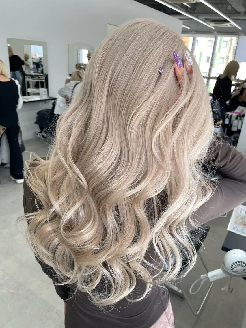 カラー ブリーチ 透明感カラー ハイトーンカラー ヘアカラー ブリーチ/ハイトーン 名古屋栄 リカのヘアスタイル