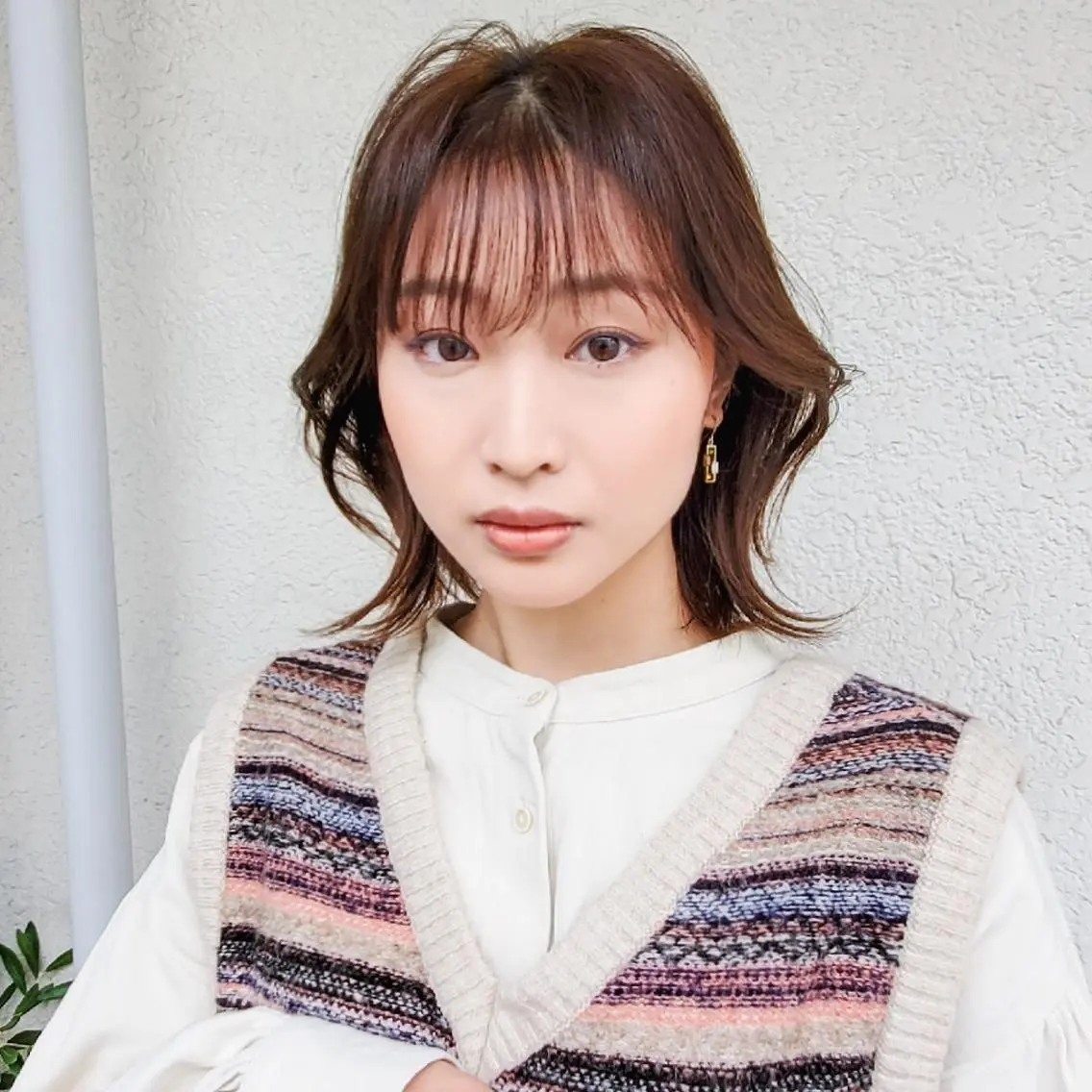 ミディアム カラー 切りっぱなしボブ ショートボブ ミディアムパーマ バレイヤージュ ベージュカラー カット ヘアカラー トリートメント 韓国レイヤー柔らかい 地毛風縮毛矯正/マツのヘアスタイル