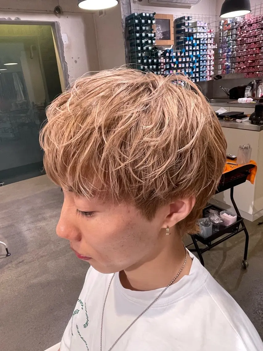 ショート カラー メンズ 阪田 泰規のヘアスタイル