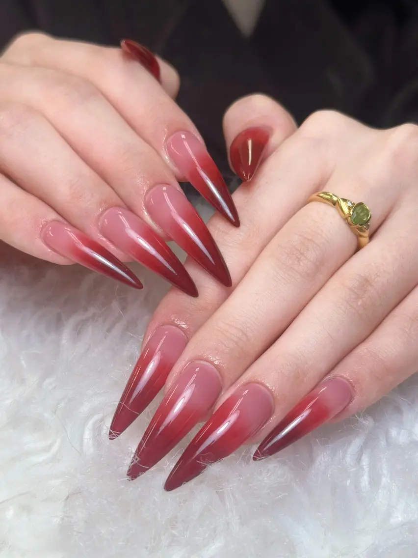 ネイル チークネイル ドット フレンチネイル グラデーション 韓国ネイル ハンドネイル Lisa Nail Salonのネイルデザイン
