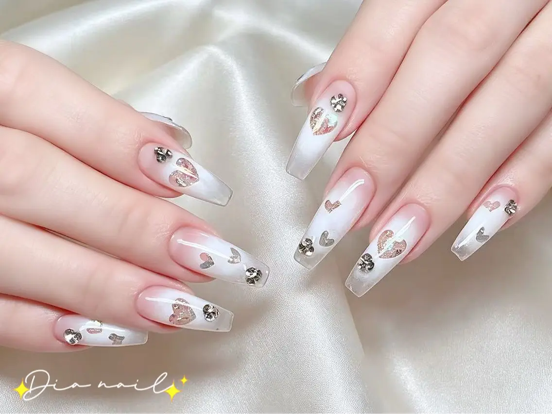ネイル フットネイル 韓国ネイル レース マグネットネイル ニュアンスネイル ハンドネイル Dia nail サロンのネイルデザイン