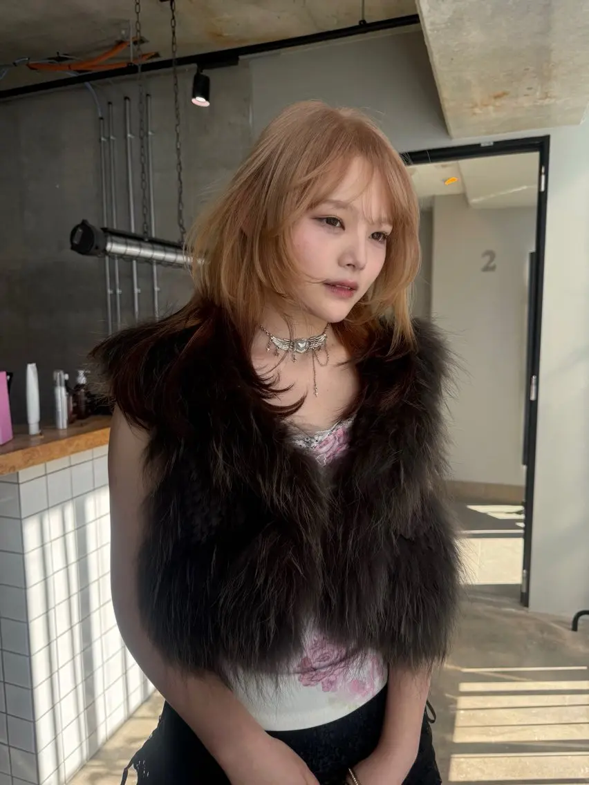 セミロング ヘアカラー トリートメント Tei /ileのヘアスタイル
