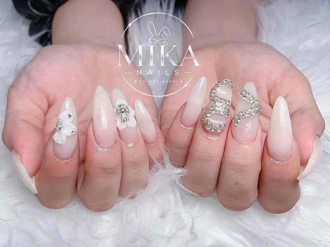 ネイル アートネイル チークネイル ドット フットネイル フレンチネイル Mika Nails 心斎橋のネイルデザイン