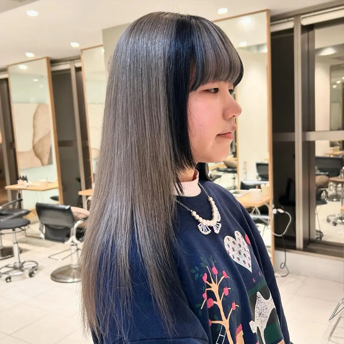 カラー ベージュカラー ブリーチ ハイトーンカラー シルバー 頭身浴スパ/艶カラー /森下🌿matsuのヘアスタイル