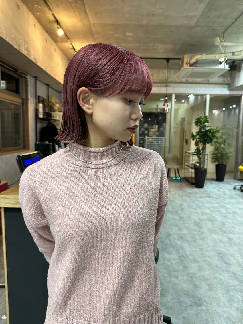 ショート 切りっぱなしボブ ショートボブ ハンサムショート 丸みショート ボブ カット ヘアカラー トリートメント モテ髪/ボブ/ショー ト/アダチフウトのヘアスタイル