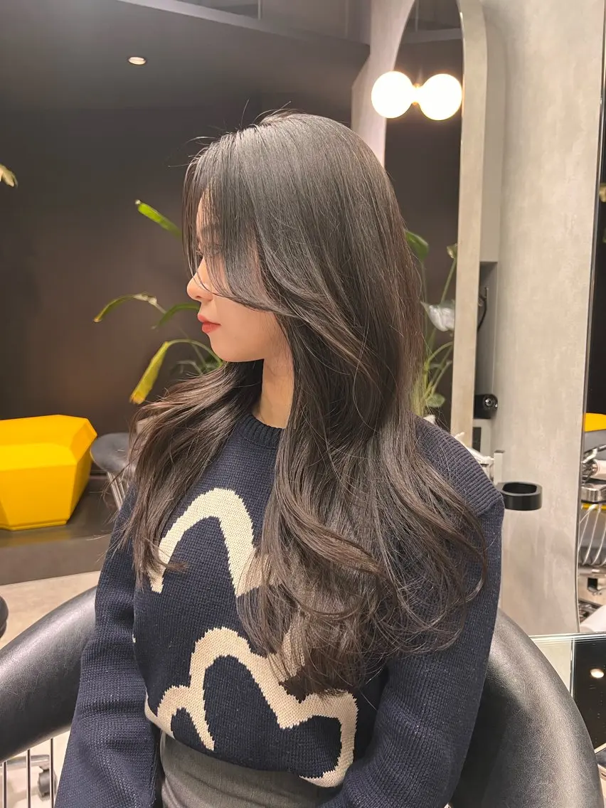 ロング レイヤーカット 上田 エミのヘアスタイル
