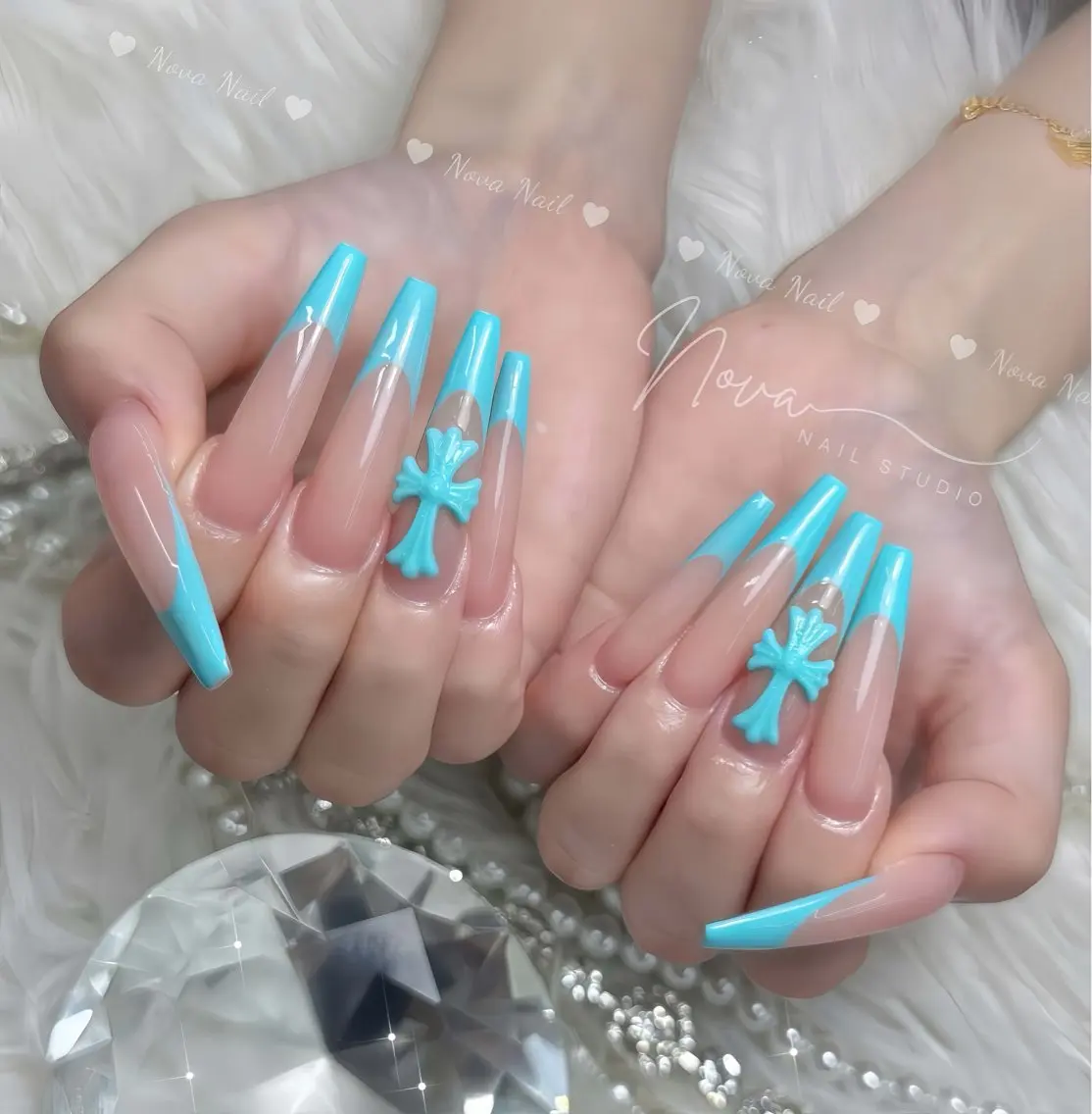 ネイル 長さ出し キラキラネイル 韓国ネイル 持ち込み 夏ネイル ハンドネイル ハンドケア Yumi chan Novaのネイルデザイン