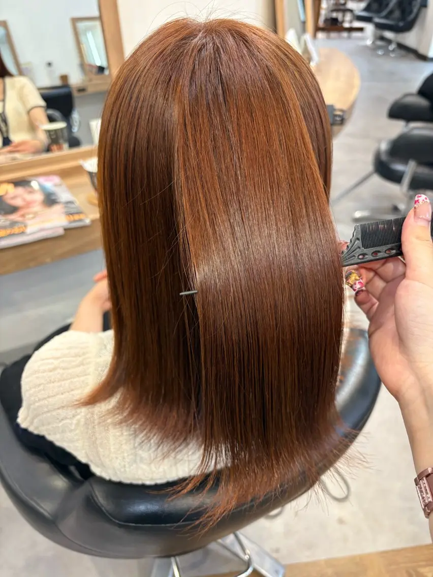 ミディアム カラー ブラウンカラー オレンジ オレンジブラウン ヘアカラー 黒川 綾音のヘアスタイル