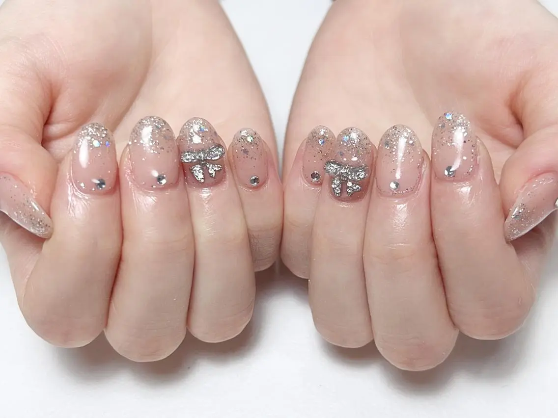 ネイル Elegant beautyルイのネイルデザイン