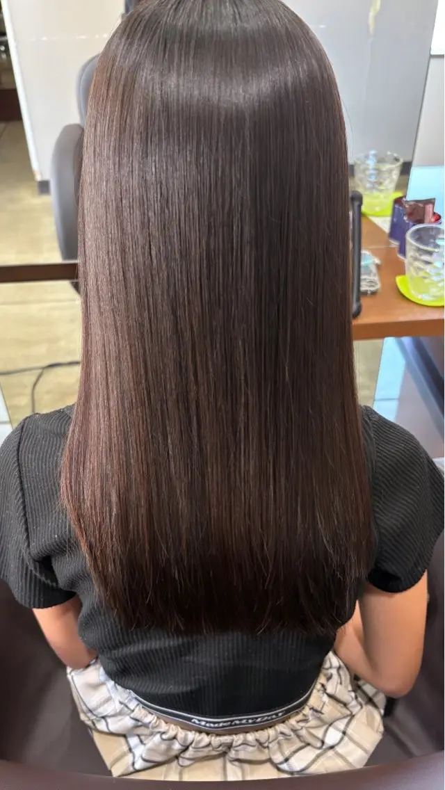 ロング カット 縮毛矯正 中島 万凜のヘアスタイル