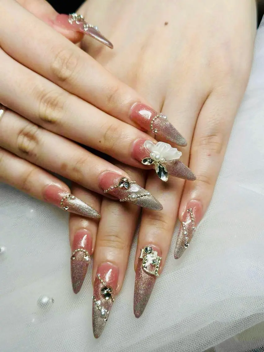 ネイル オーロラネイル フレンチネイル ジェルネイル ハロウィン 韓国ネイル ハンドネイル H.baby Nail Salonのネイルデザイン