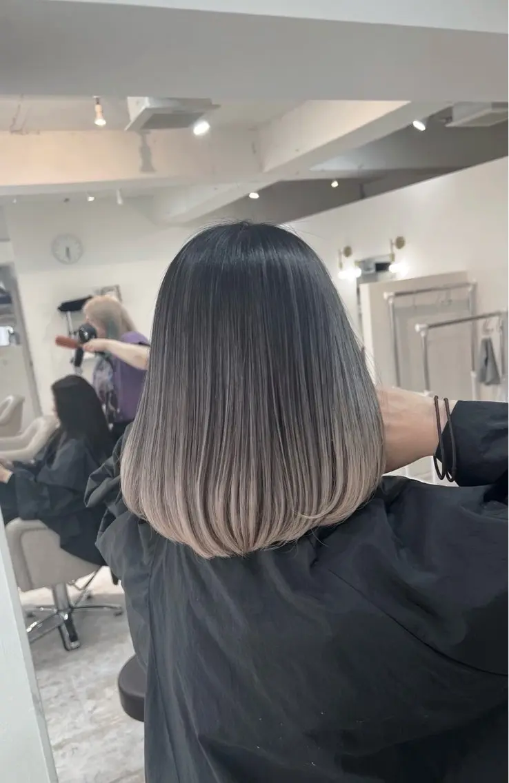 ショート カラー バレイヤージュ グレージュ レイヤーカット 指名数No.1 /NAOYAのヘアスタイル