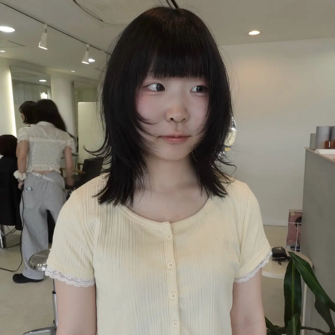 ミディアム カット ハッシュカット・ハイ レイヤー/kanonのヘアスタイル