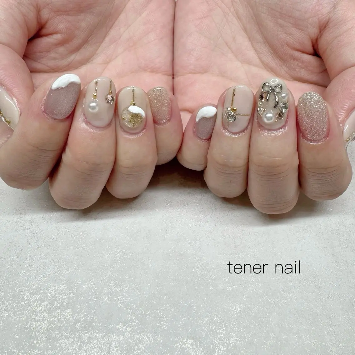 ネイル ホワイト 冬ネイル クリスマス ハンドネイル テネルネイル tener nailのネイルデザイン