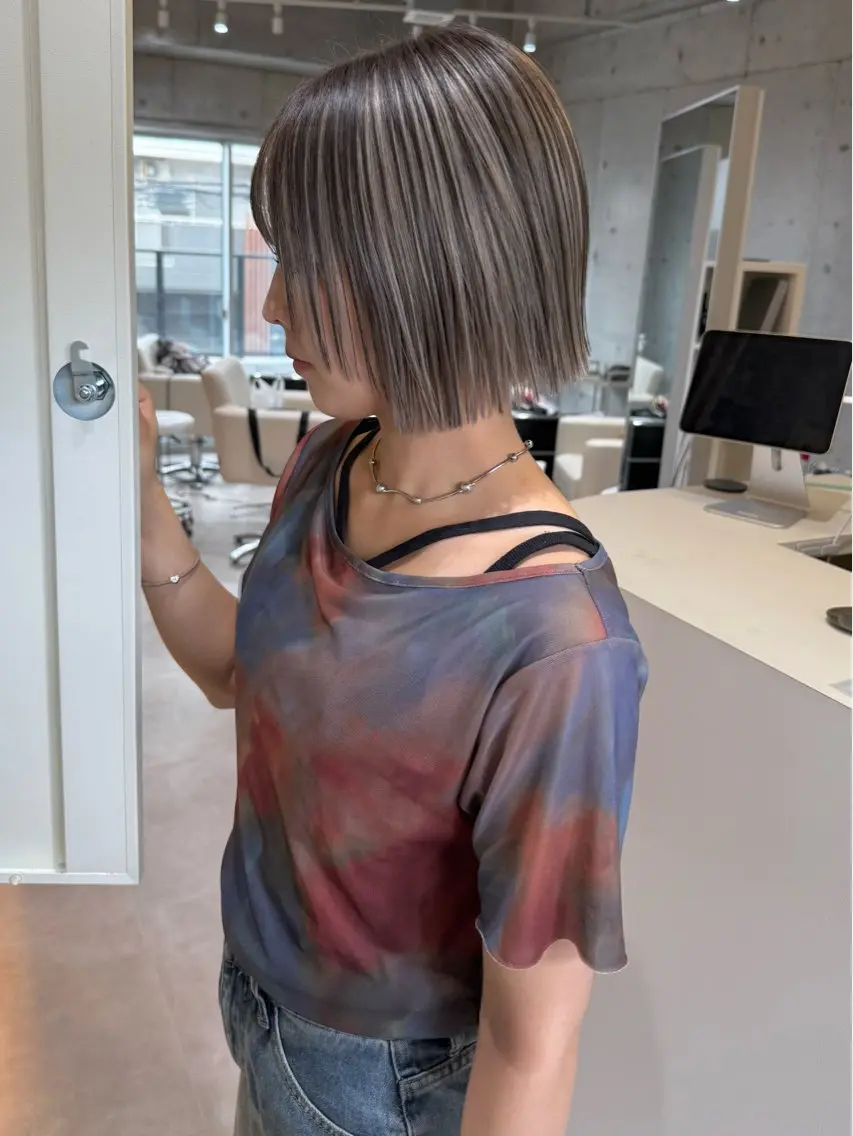 【ボブ・ショート限定】カット＋イヤリングカラーの写真