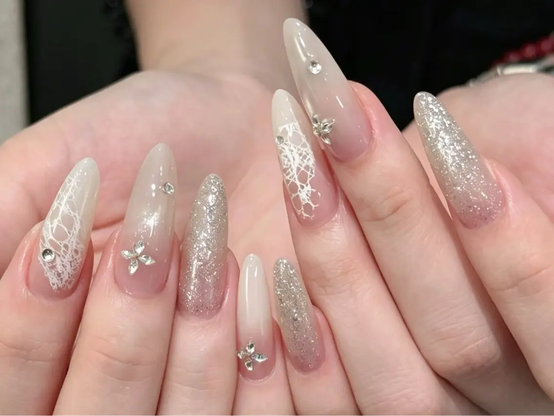 メンズ ネイル メンズ韓国風 オーロラネイル チークネイル 長さ出し フレンチネイル ハンドネイル ハンドケア NEW NAIL 池袋🔥🧲のネイルデザイン