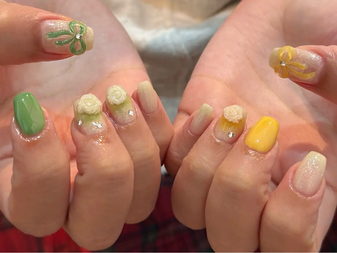 ネイル オーロラネイル 長さ出し フレンチネイル ジェルネイル ガラスフレンチ ハンドネイル Rela・S NAILのネイルデザイン