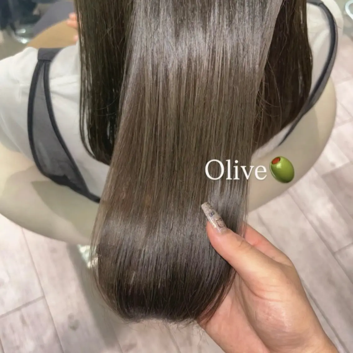 カラー グレージュ オリーブグレージュ オリーブグレー ヘアカラー キグレマユ 🦋.モデル募集中のヘアスタイル
