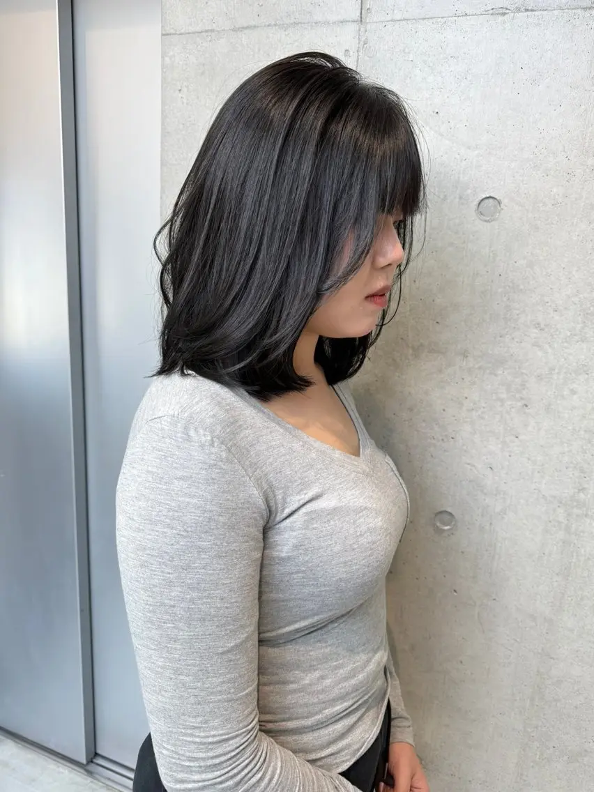 セミロング カラー カット ヘアカラー トリートメント 【銀座】艶髪/上品な カラー特化/涼/駅近のヘアスタイル