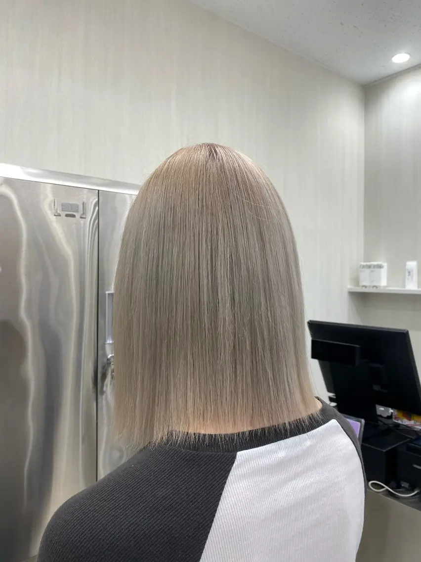カラー 𝗮𝘆𝘂𝗺𝗶 /ハイトーン🎀のヘアスタイル