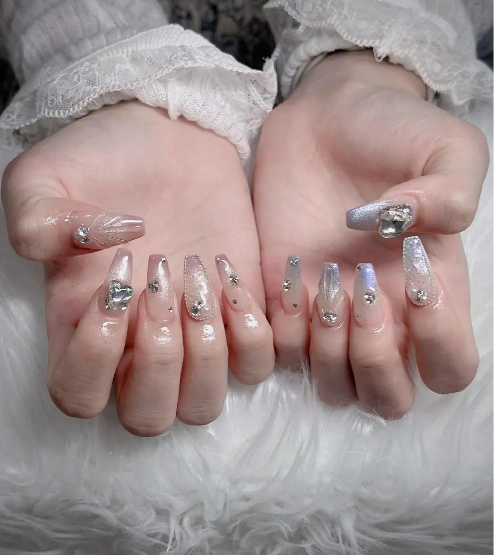 ネイル フレンチネイル ジェルネイル ガラスフレンチ ハロウィン ハート ハンドネイル H.baby Nail Salonのネイルデザイン
